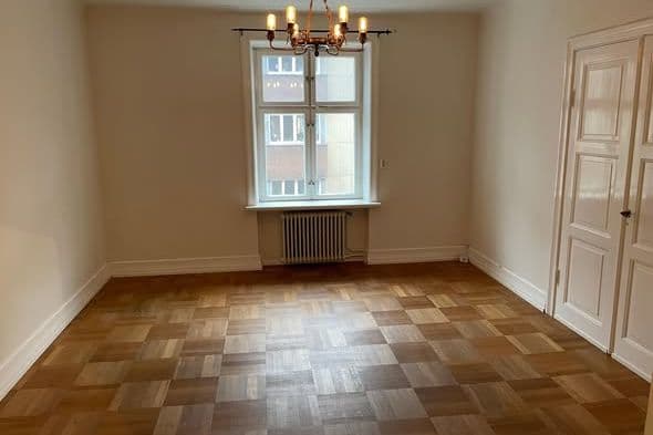 Central 1:a i Lund med egen ingång