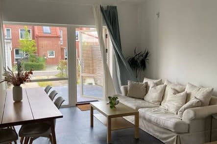 Mysig tjejrum i villa i Rabylund